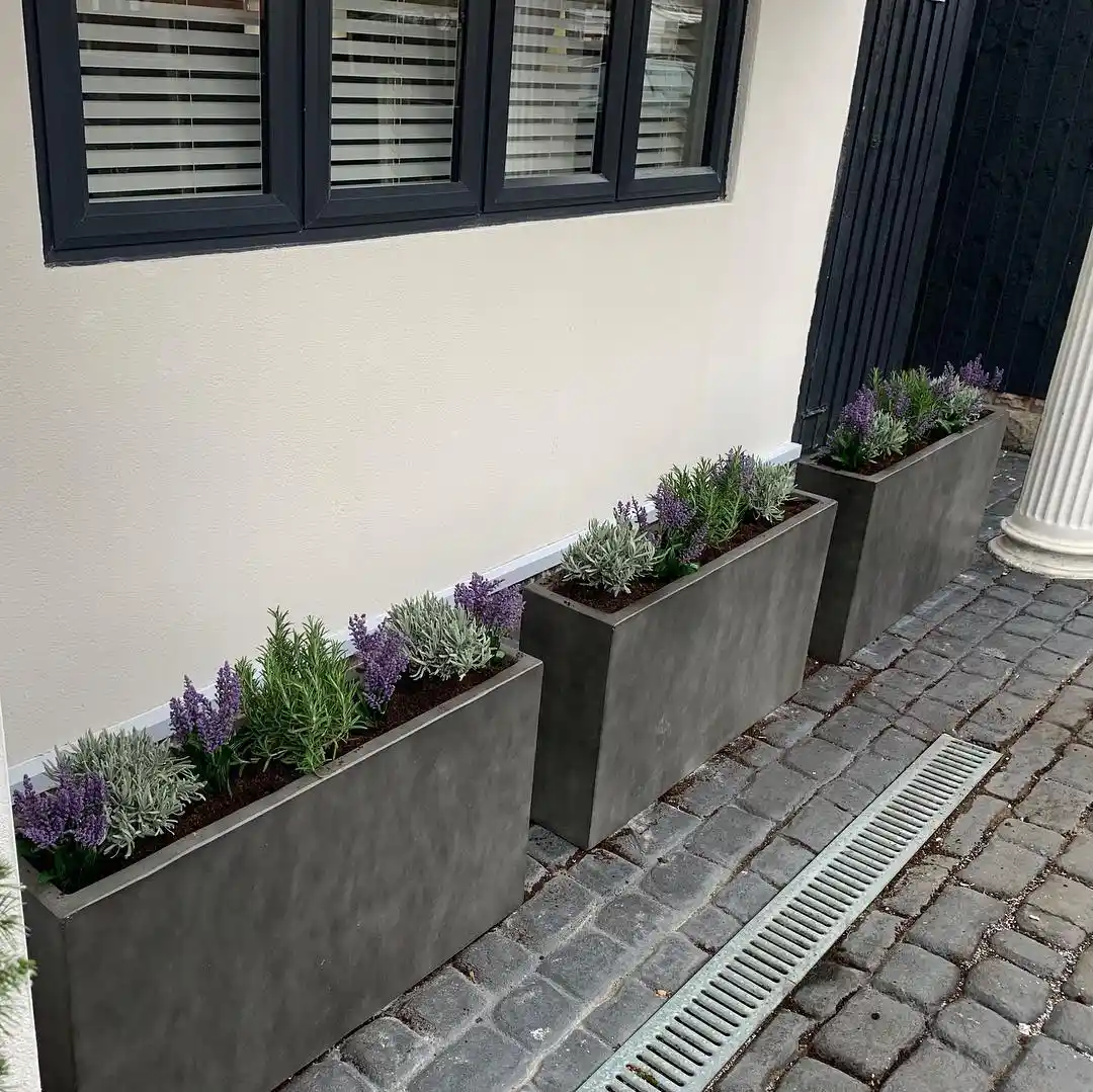 IDEALIST Lite Contemporary Trough Garden Planter, Faux Lead Light Concrete Outdoor Large Plant Pot H41 L85 W26 cm, 91L - Image 2